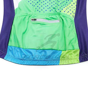 Uniforme de cyclisme avec rayures classiques et performance moderne Kit de cyclisme tout autour pour homme avec tissu à séchage rapide - Product Image 4