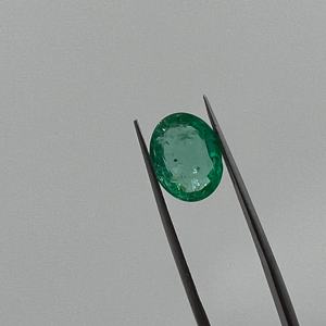 Esmeralda Natural sin tratar y sin calentar, calidad muy fina, corte ovalado de primera calidad, 2,48 quilates para fabricación de joyas - Product Image 1