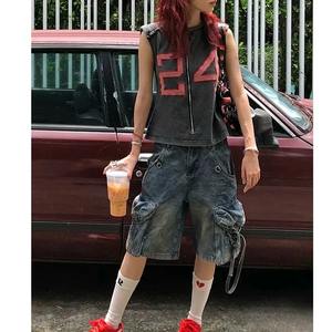 กางเกงยีนส์ขาสั้นสีน้ำเงินสไตล์วินเทจทรงหลวมสำหรับผู้หญิง ปี 2025 กางเกงขาสั้นทรงโอเวอร์ไซส์ขาดๆ สไตล์อีโม - Product Image 2