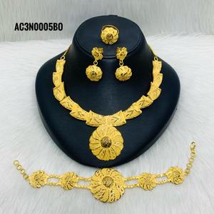 Ensemble de colliers de mariage plaqué or design en ligne bijoux de mode ensemble de colliers de tous types bijoux de mode - Product Image 1