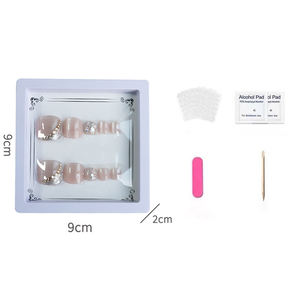 Faux ongles courts en gel souple français avec paillettes, faits à la main, pré-appliqués, à presser - Product Image 6