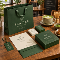 Ensemble d'emballages personnalisés AT PACK pour café matcha avec sac en papier imprimé du logo et boîte cadeau pour les boutiques de matcha, les cafés et les commerces de boissons