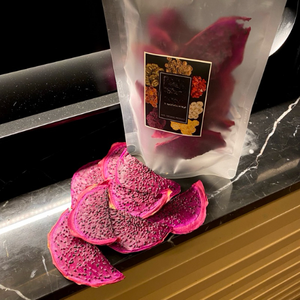 Dry Sliced White and Red Dragon Fruit Wholesale Dehydrated Tropical Fruits Soft Dried Pitaya Chips - Product Image 3