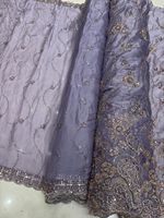 Tissu de soie de travail brodé de haute qualité pour la confection de costumes et de robes pour femmes à des prix abordables