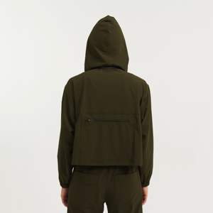 OEM personnalisé 2024 Fitness vêtements de yoga femmes Sport veste athlétique à capuche noir fermeture éclair veste de gym - Product Image 6