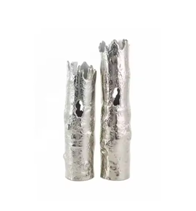 Floreros de metal dorado con forma elegante Florero de metal elegante con acabado plateado La mejor calidad disponible en MOQ bajo - Product Image 3