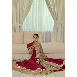 Robe de bal rouge élégante faite à la main en satin pour femme, taille empire, taille XS, longueur ras du sol, tenue formelle indienne Diwali - Product Image 4