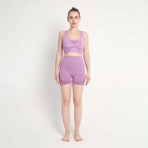 Ensemble de yoga respirant avec votre propre logo fabriqué par EVERGLOW - Product Image 4