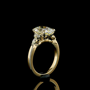 Anillo Especial con Diamante Moissanita de 3.25 Quilates, Corte Cojín Brillante, Claridad F VVS2, Oro de 14k, Certificado IGI, Proveedor Mayorista - Product Image 4