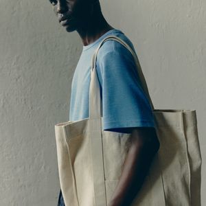 Meilleure vente 100% coton pour hommes coupe ample conception unie hommes nouveau coton léger haute qualité hommes t-shirts - Product Image 6