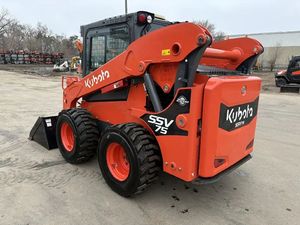 รถตักล้อยาง Kubota SVL 97-2 มือสอง พร้อมปั๊มไฮดรอลิก HYDAC กำลัง 60 กิโลวัตต์ เครื่องยนต์ดีเซลประสิทธิภาพสูง - Product Image 4
