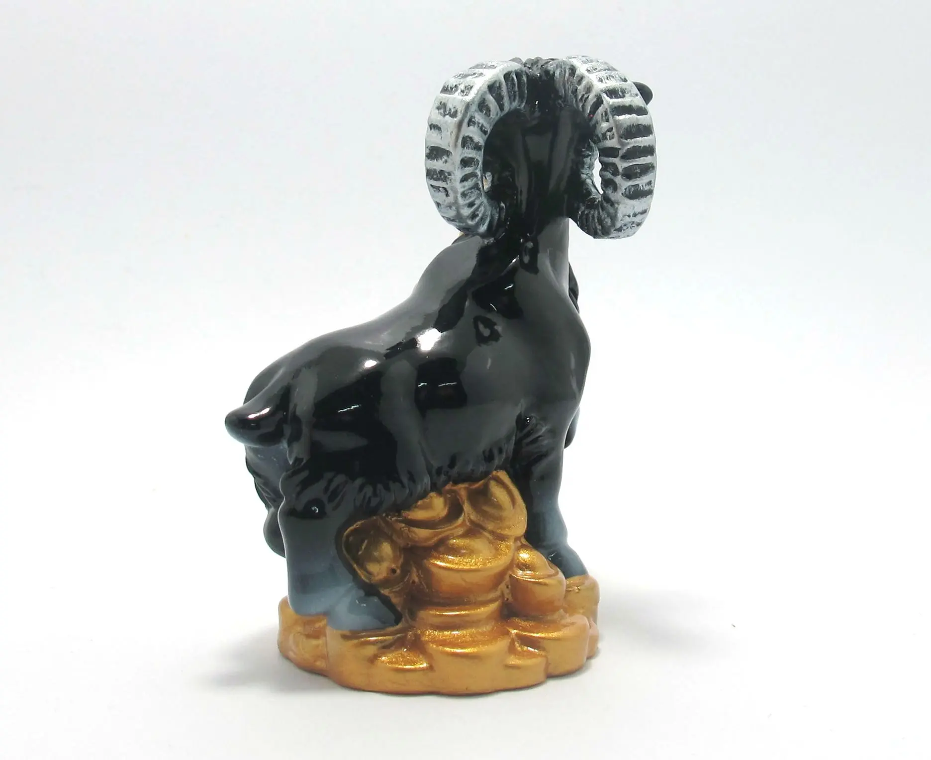 Оптовая декоративная статуя высокого качества мировой Стиль козы