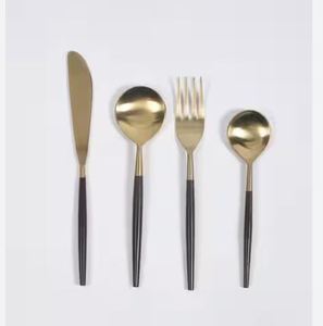 Ensemble de couverts en acier inoxydable avec poignée en vichy rouge, 4 pièces, service de table quotidien, couverts élégants et joyeux, design festif, lave-vaisselle - Product Image 2