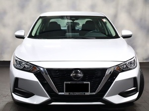 Véhicules berlines Sentra SV FWD 149 ch 2L I4 2023/24 d'occasion en excellent état à vendre - Product Image 1