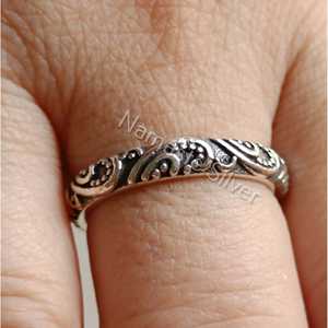 Silver Floral Band <b>Ring</b> Vintage Wedding Gift Inlay Flourish Patterned Floral Bridal Bouquet Band Optimal for Stylish Weddings - Product Image 3