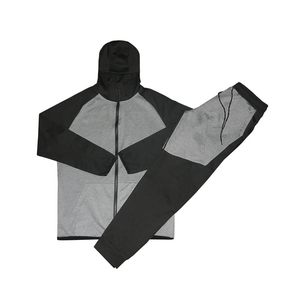 Conjuntos de chándal con logotipo personalizado de alta calidad al por mayor, chándal deportivo transpirable para hombre, conjunto de chándal de fútbol liso para correr - Product Image 1