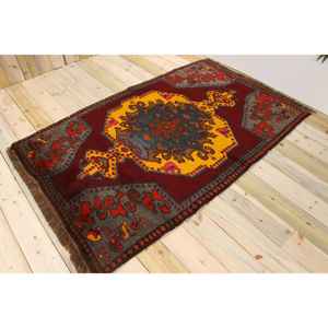 Tapis vintage 4x6,4 pieds, tapis rayé rouge et jaune en laine - Product Image 1
