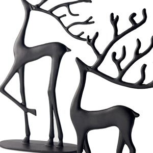 Une élégante paire de sculptures abstraites de cerfs noirs | Un ensemble intemporel et moderne pour une décoration minimaliste ou saisonnière toute l'année - Product Image 5