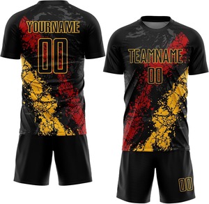 Kit de fútbol de tendencia personalizado OEM 2025 ODM uniforme de fútbol nombre del equipo número impresión bajo MOQ Club venta 100% poliéster secado rápido - Product Image 5