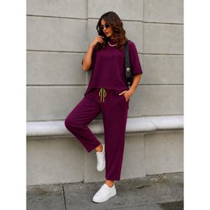 Conjunto de Dos Piezas para Mujer, Blusa de Manga Corta con Cuello Redondo de Viscosa de Dos Hilos y Pantalones, 37756 - Borgoña - Product Image 1