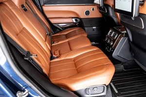 SUV de luxe à grande portée, nouvelle génération, Dark Ra-nnge- Rooveer, aspiration naturelle, Autobiography, LWB, construit pour le prestige, performances puissantes - Product Image 4