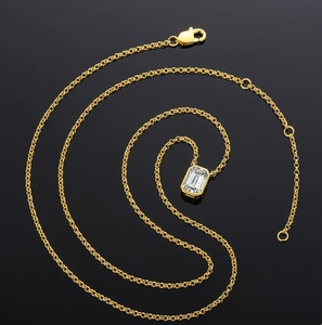 Collar con Colgante de Moissanita con Corte Esmeralda y Engaste de Bisel Personalizado, Collar de Plata 925 de Moda para Mujer, Aniversario de Bodas - Product Image 4