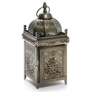 Candelabro decorativo marroquí de calidad superior hecho a mano al por mayor candelabro clásico elegante nuevo candelabro de metal - Product Image 2