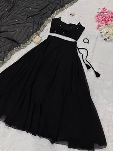 Elegante Conjunto de Trabajo de perlas de color negro adornado Georgette Lehenga Choli y Dupatta para ropa de fiesta de mujer - Product Image 5