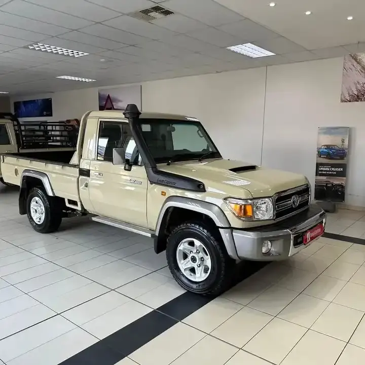 Подержанный 2021 Toyota Land Cruiser Пикап 4,5 дизель V8