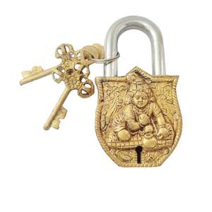 Candado de latón con diseño de Lord Krishna Ji, candado de seguridad espiritual hecho a mano con acabado antiguo, coleccionable para uso de regalo en el Templo del hogar - Product Image 1