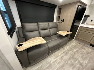 Nouvelle remorque Jayco E-a-g-l-e H-t 265FKDS 2026 prête à la vente - Product Image 2