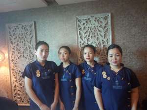 Uniformes de Terapeuta de Spa de Poliéster y Algodón de Lujo para Niñas, Bordado Personalizado para Spas y Resorts de Día - Product Image 2