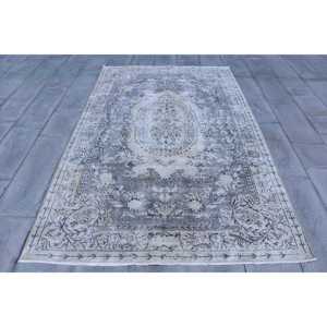 Tapis en laine patchwork gris vintage, avec support en latex écologique, 5,2 x 8,6 pieds - Product Image 1