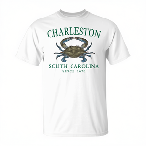 Camiseta promocional con diseño de cangrejo azul de Charleston, Carolina del Sur, desde 1670, con arco verde - Product Image 2