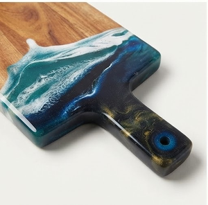 Planche à découper en bois rectangulaire 18x7 pouces avec poignée, design artistique en résine - Product Image 2