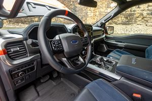 FORD F-150 RAPTOR 2023 USADO, Volante a la Izquierda/Derecha - Product Image 2
