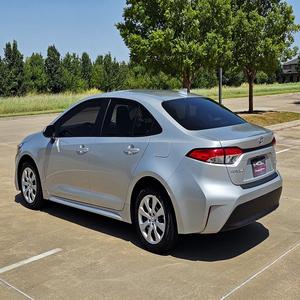 ¡Oferta Imperdible! Toyota Corolla LE CVT FWD 2.0L 2023 Súper Limpio, Motor de 4 Cilindros en Línea, Automático, Color Plateado Metálico Clásico, Sedán de Lujo - Product Image 3