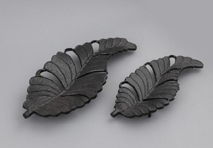 Aluminium Casted New Arrival Leaf Design <b>Tray</b> With <b>Black</b> Finish Decorative Aluminium <b>Tray</b> Metal Desserts Serving Bowl - Product Image 2