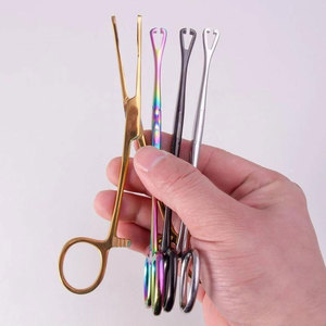 Pinzas Triangulares Abiertas Desechables para Perforaciones Corporales, Acero Inoxidable Quirúrgico, Herramienta para Joyería, Certificación CE, Diferentes Colores - Product Image 1
