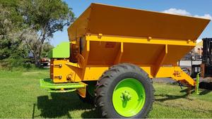 Épandeur Tuffass 5500 avec moteur, composant principal à vendre - Product Image 4