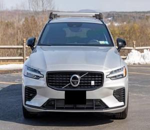 VULVO V VI 0 Wagon 2021, Automático, Turbo, Cuero, R18, Aleación de Aluminio Oscuro, Techo Solar Panorámico Eléctrico, Luces LED - Product Image 1