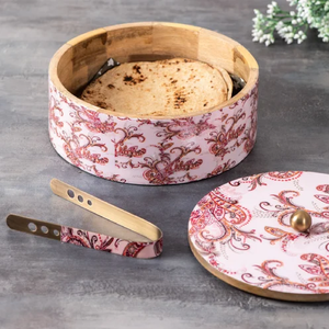 Caja Roti de madera de acacia clásica con pinzas de latón hechas de utensilios de cocina de forma redonda de alta calidad caja Chapati con tapa desmontable - Product Image 5
