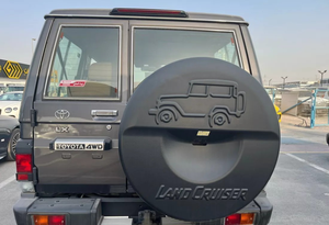 TOYOTA LAND CRUISER LC 71 CAPSULE 2.8L DIÉSEL 3 PUERTAS A/T AÑO 2024 COLOR GRIS - Product Image 5