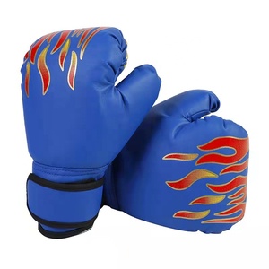 Guantes de Boxeo con Diseño Personalizado para Entrenamiento de Boxeo en Gimnasio, de Cuero Negro, con Logotipo Personalizado en PVC Rojo, con Cordones - Product Image 1