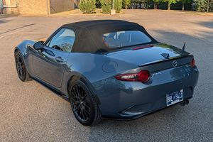 Mazda MX-5 Miata Club 2021 Usado en Excelentes Condiciones - Product Image 5