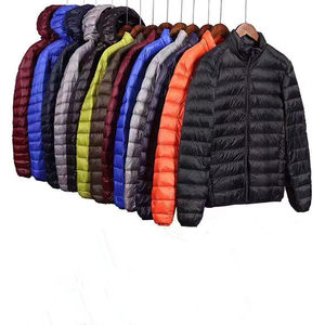 Veste longue matelassée en nylon pour homme, col montant, hiver, capuche, rembourrage en duvet de canard, design à bulles, vente en gros, vêtements fins enduits, devant - Product Image 1