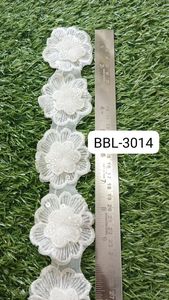 Dentelles brodées de mariage en organza blanc sur mesure avec perles pour les magasins de fournitures de dentelle et de coupe - Product Image 3