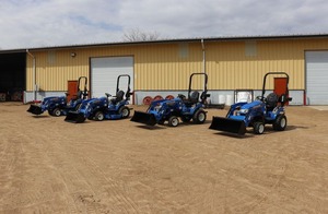 New-Holland WORKMASTER 25S 4X4 Tracteur à roues sous-compact Chargeur frontal 8HP Équipement agricole Vente de noyau de moteur - Product Image 2