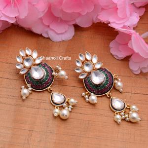 Boucles d'oreilles Kundan élégantes faites à la main plaqué or longue goutte balancent bijoux de Style indien classique pour les filles et les femmes pour les anniversaires - Product Image 2