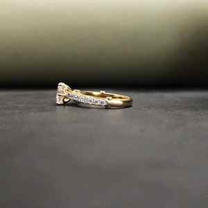 Nuevo Anillo de Compromiso Elegante con Baño de Oro de 18K y Acero Inoxidable, Certificado IGI, Diseño Moderno de DOPE JEWELLS para Toda Ocasión - Product Image 3